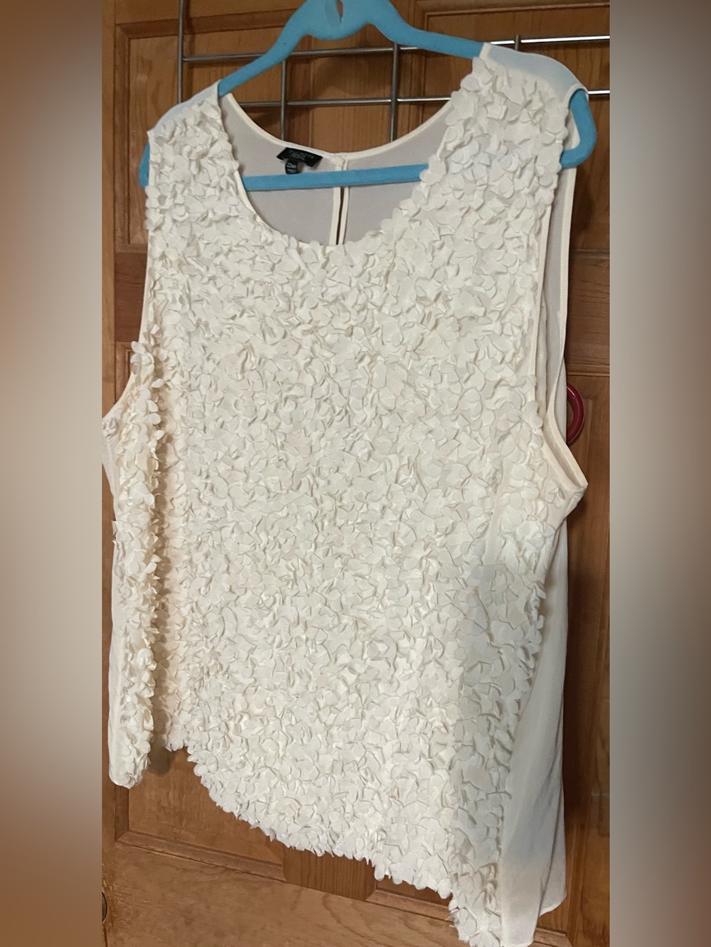 Talbots 100% Silk 3D Floral Petal Sleeveless Blouse Off-White Plus Size 22W
